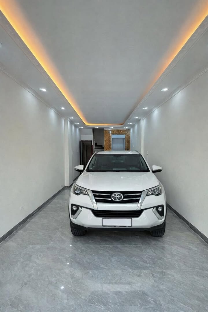 Nhà 40m² 6 Tầng Thang Máy, Ô Tô Vào Nhà - Chu Huy Mân, Long Biên