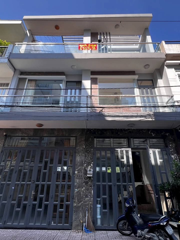 Nhà riêng Phan Văn Hớn 80m² 10.5 tỷ - Ô tô vào tận nhà!