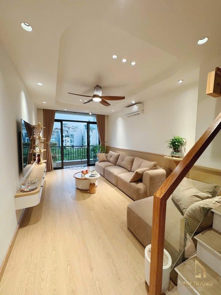 Căn hộ Chùa Láng 70m² Đống Đa - Căn góc thoáng sáng, giá 7 tỷ!