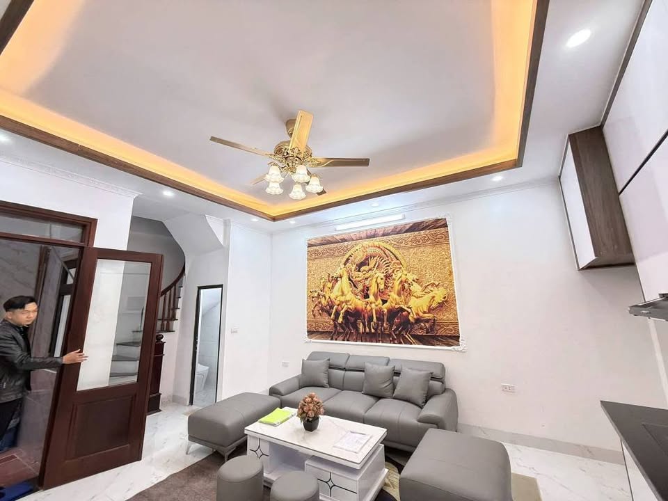 Nhà Bùi Xương Trạch 32m², 5 Tầng, Giá 8.99 Tỷ - Ngõ Thông, Gần Phố