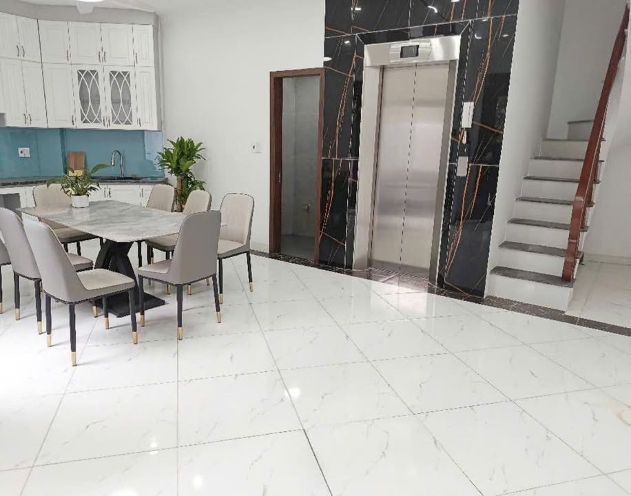 Nhà riêng Thạch Bàn, Long Biên 50m², hơn 8 tỷ - Sẵn sàng ở ngay!