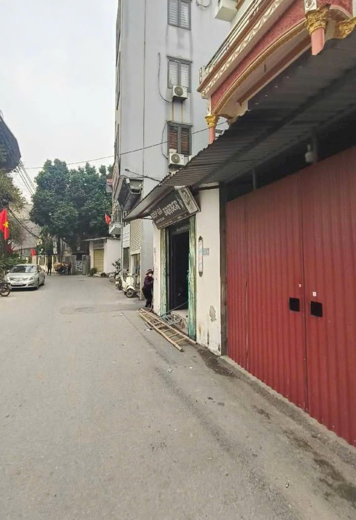 Bán đất 38m² Thạch Bàn, Long Biên - Tặng nhà C4, ô tô vào nhà, gần Aeon Mall