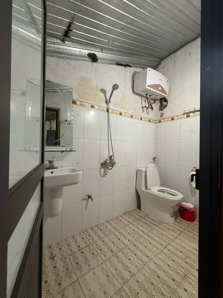 Nhà riêng Quốc lộ 32, Thanh Sơn 99m² - Sẵn sàng ở ngay!