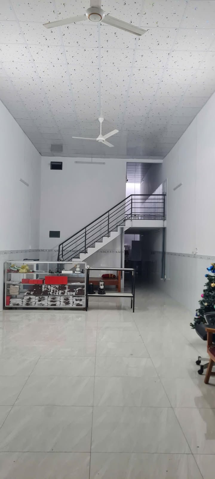 Nhà Nguyên Căn Mặt Tiền Kinh Doanh Đường 24A Tân Đức - Giá 13 Triệu/Tháng