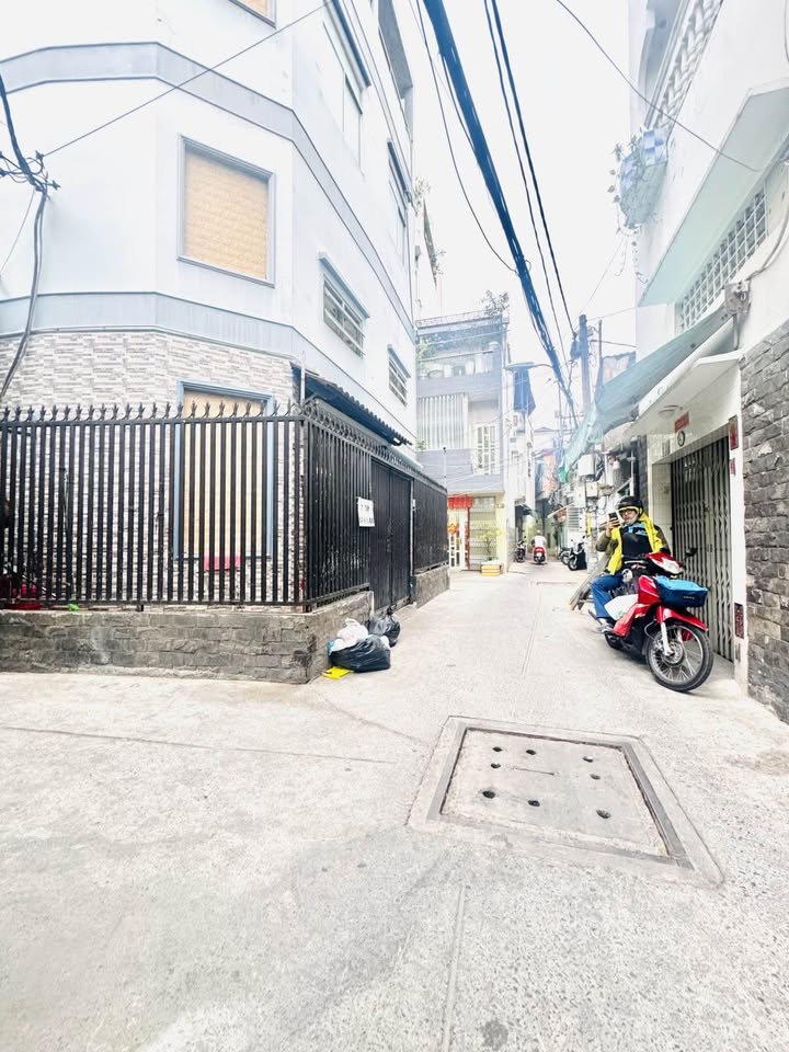 Nhà Phạm Văn Chí Q6 29m² - 2 Tầng, Sẵn Sàng Dọn Vào Ở Ngay