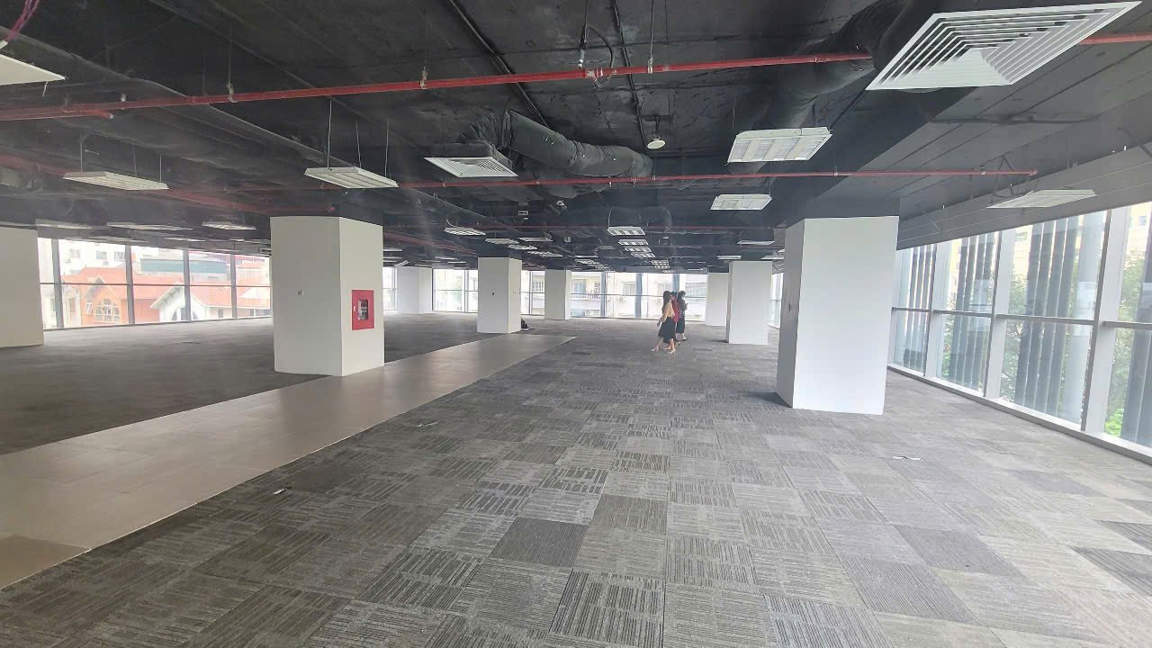Sàn Văn Phòng Cầu Giấy 530m² - Vị trí trung tâm, chuyên nghiệp!