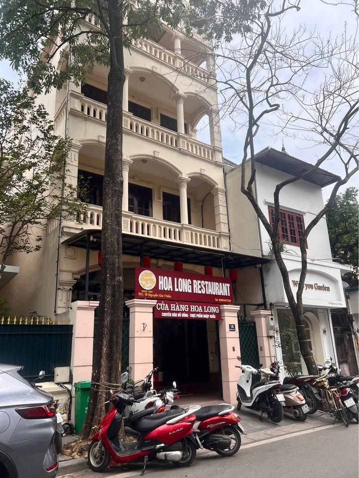 Nhà Phố Văn Miếu 150m² - Vị trí đắc địa, kinh doanh đỉnh!