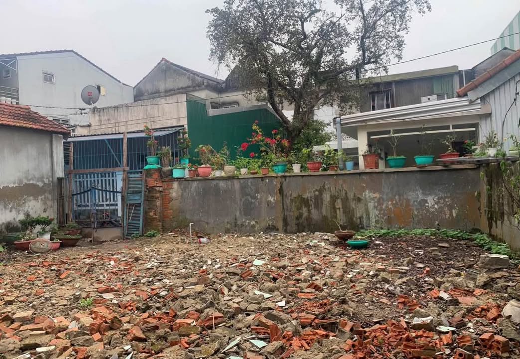 Nhà Kiệt Phan Chu Trinh Huế 96m² - Sổ Hồng Riêng, Giá 1.6x Tỷ