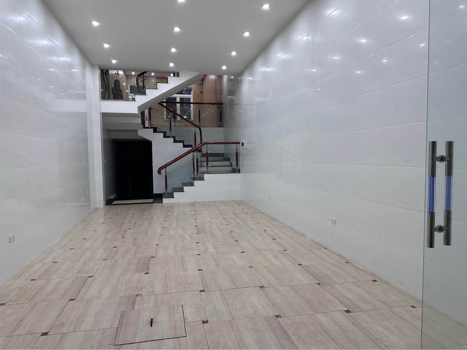 Nhà Mặt Tiền Trần Phú, Vinh 83m² - Kinh Doanh Đỉnh Cao, Sẵn Sàng Vào Ở