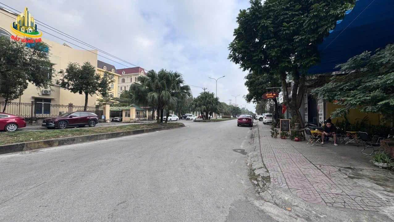 Đất nền Ngõ 130 Đào Duy Từ 241.8m² - Tiềm năng tăng giá vượt trội!