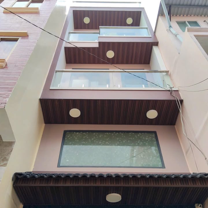 Nhà hẻm xe hơi Phạm Văn Chí Q6 - 4PN, 4 tầng, 6.9 tỷ