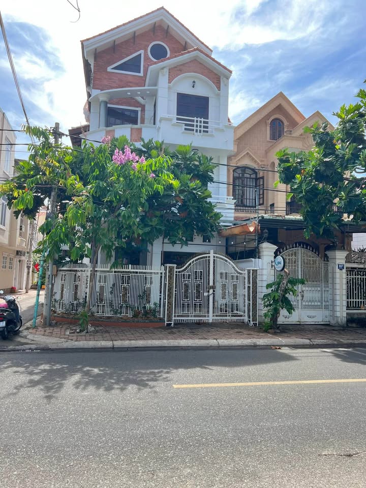 Nhà Phố Căn Góc Phan Chu Trinh Vũng Tàu 150m² - Mặt tiền kinh doanh đắc địa!