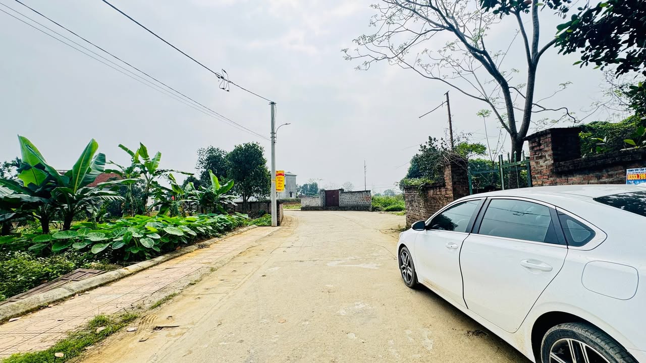 Đất thổ cư 360m² Phú Cát, Hà Nội - Sẵn sổ, 2 mặt đường ô tô