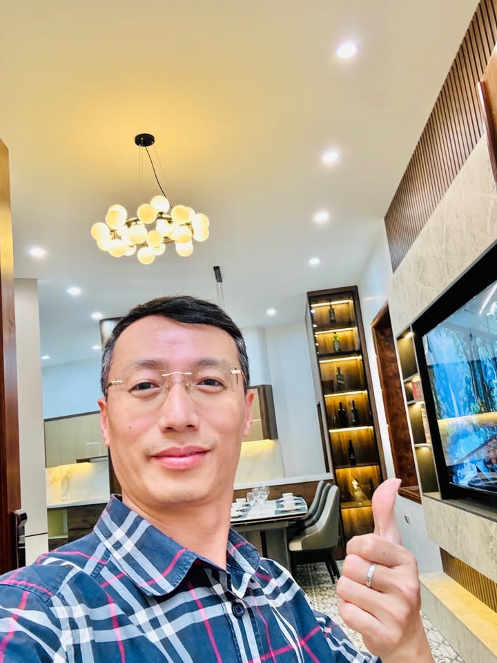 Nhà Phân Lô Đền Lừ 72m² 6 Tầng Thang Máy - Ô tô đỗ cửa, Sổ đỏ nở hậu