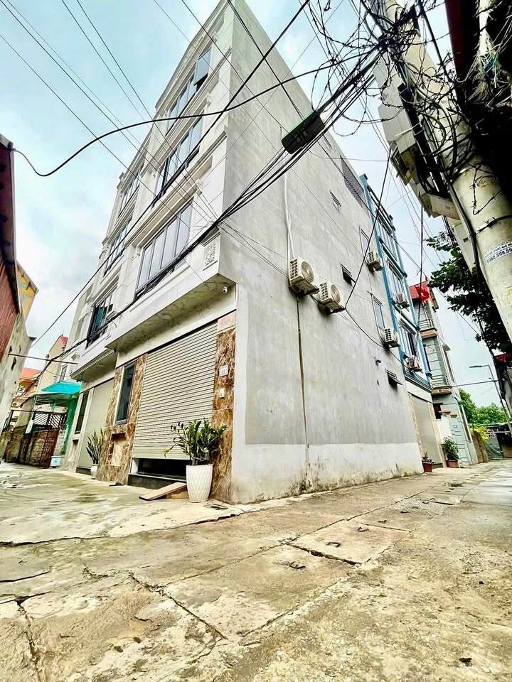 Bán nhà Lô Góc Cầu Diễn 35m², 6.2 tỷ - Full Nội Thất, Ô Tô Đỗ Cửa