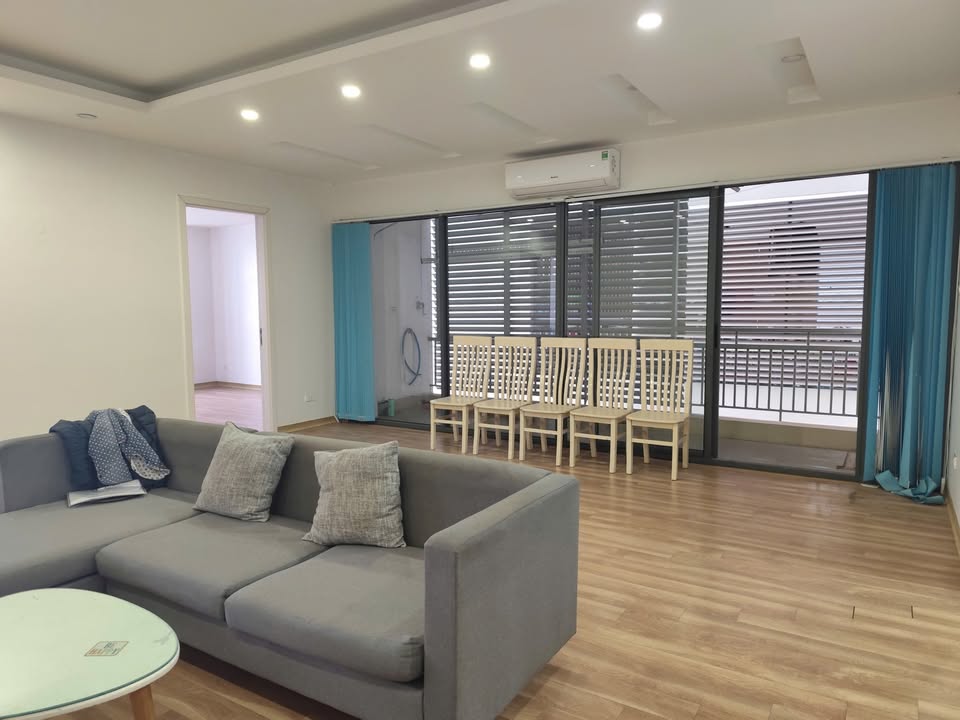 Cho thuê căn hộ 4PN Ngoại Giao Đoàn 130m² - Sẵn sàng vào ở ngay