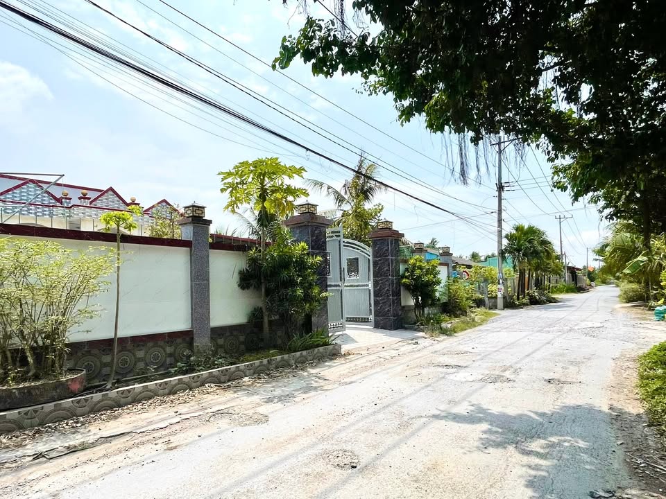 Nhà Mặt Tiền Đồng Sơn, Gò Công Tây 646m² - Sổ Hồng Chính Chủ 3.2 Tỷ