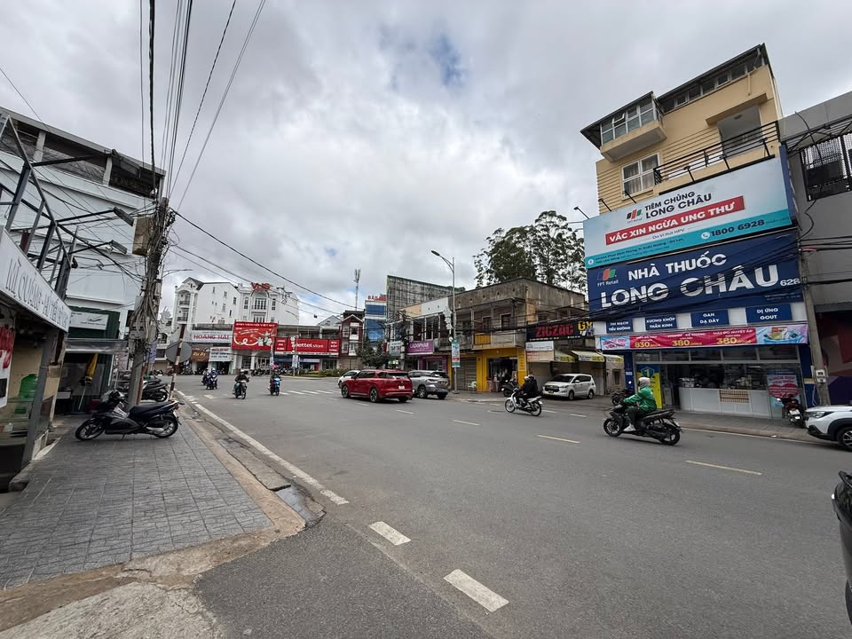 Nhà Nguyên Căn Ngã Ba Dốc Chùa - 90m² - Giá Thỏa Thuận