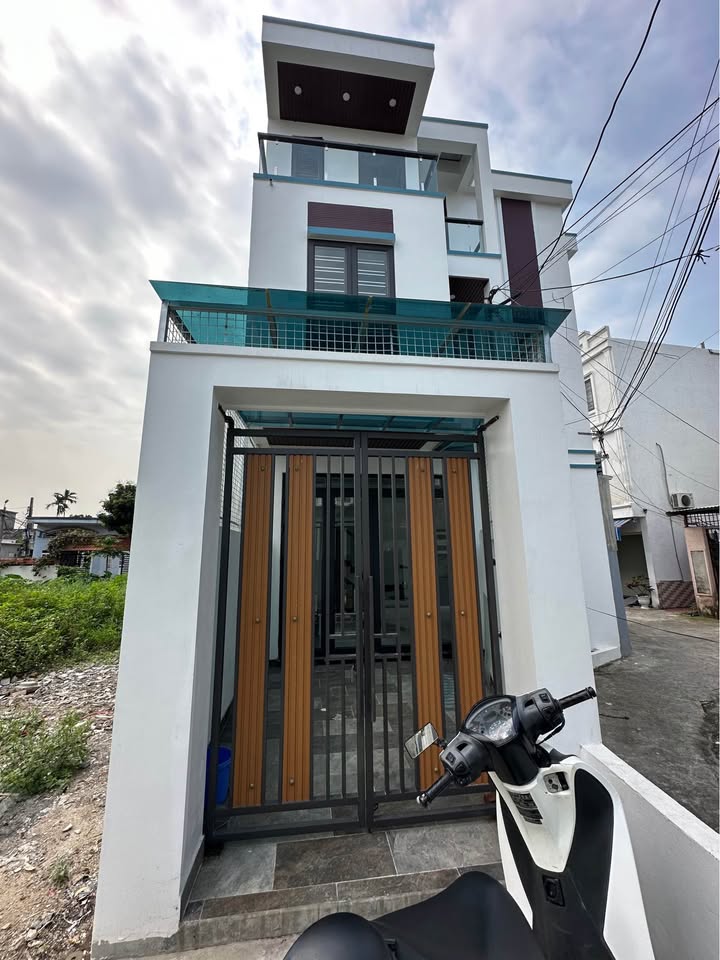 Nhà 3 Tầng Đồng Hoà 40m² - Ngõ Ô Tô, Giá Hơn 2 Tỷ