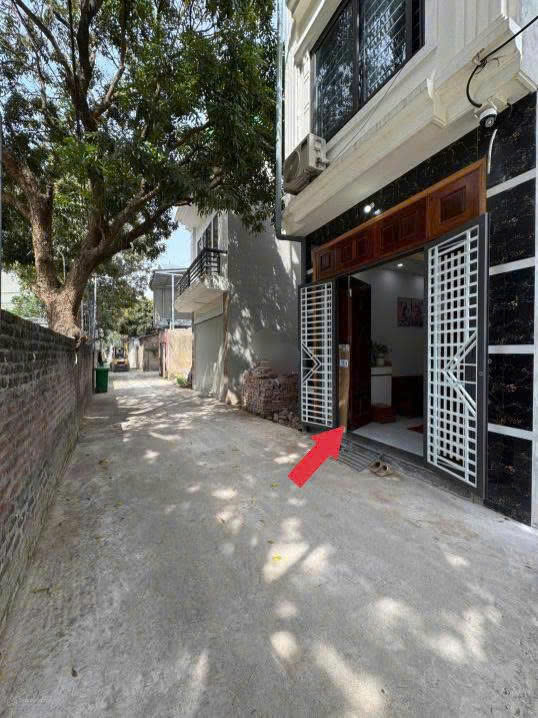 Bán gấp nhà 85m² Dịch Vọng Hậu, Cầu Giấy - Giá 2.45 tỷ, sổ đỏ sẵn