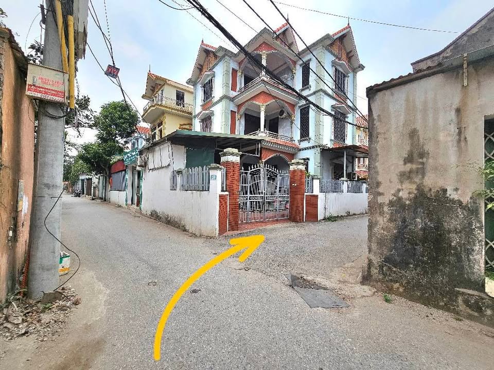 Đất nền Long Biên 65m² - Sổ đỏ chính chủ, ô tô vào tận đất