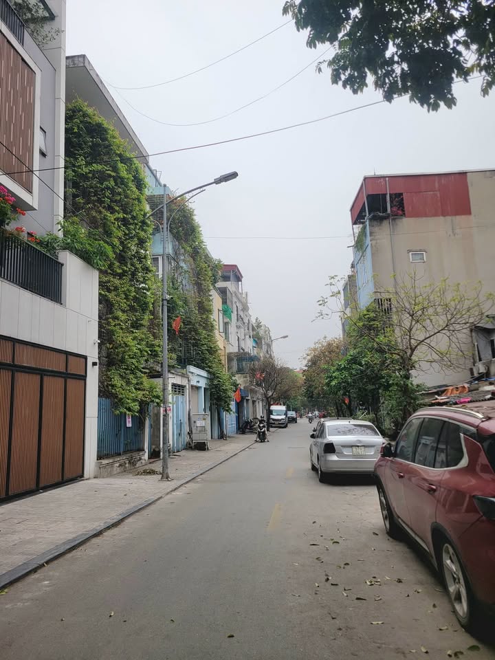 Nhà Văn Phú Hà Đông 40m² giá 9.1 tỷ - Chính chủ bán