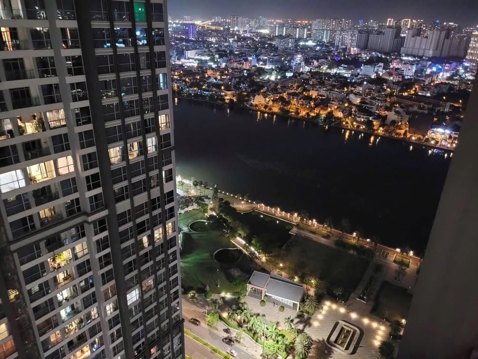 Bán Căn Hộ 1PN VHCP 51m² View Sông - Sẵn Sổ Hồng - Giá 8.35 Tỷ