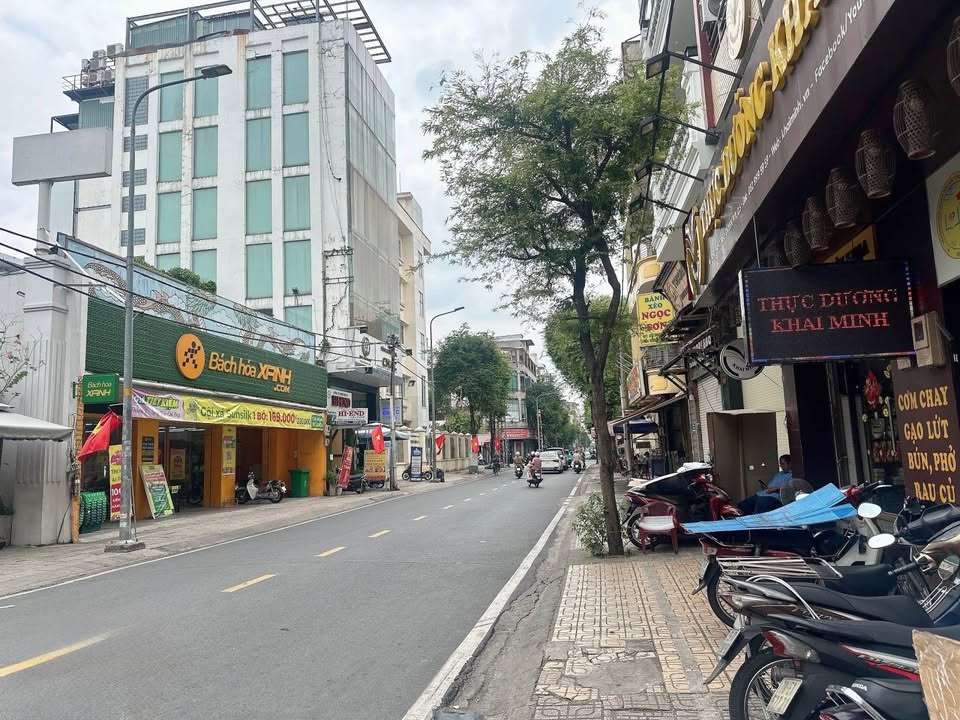 Nhà phố Quận 10, TP.HCM 80m² - Vị trí đắc địa, đầu tư sinh lời!