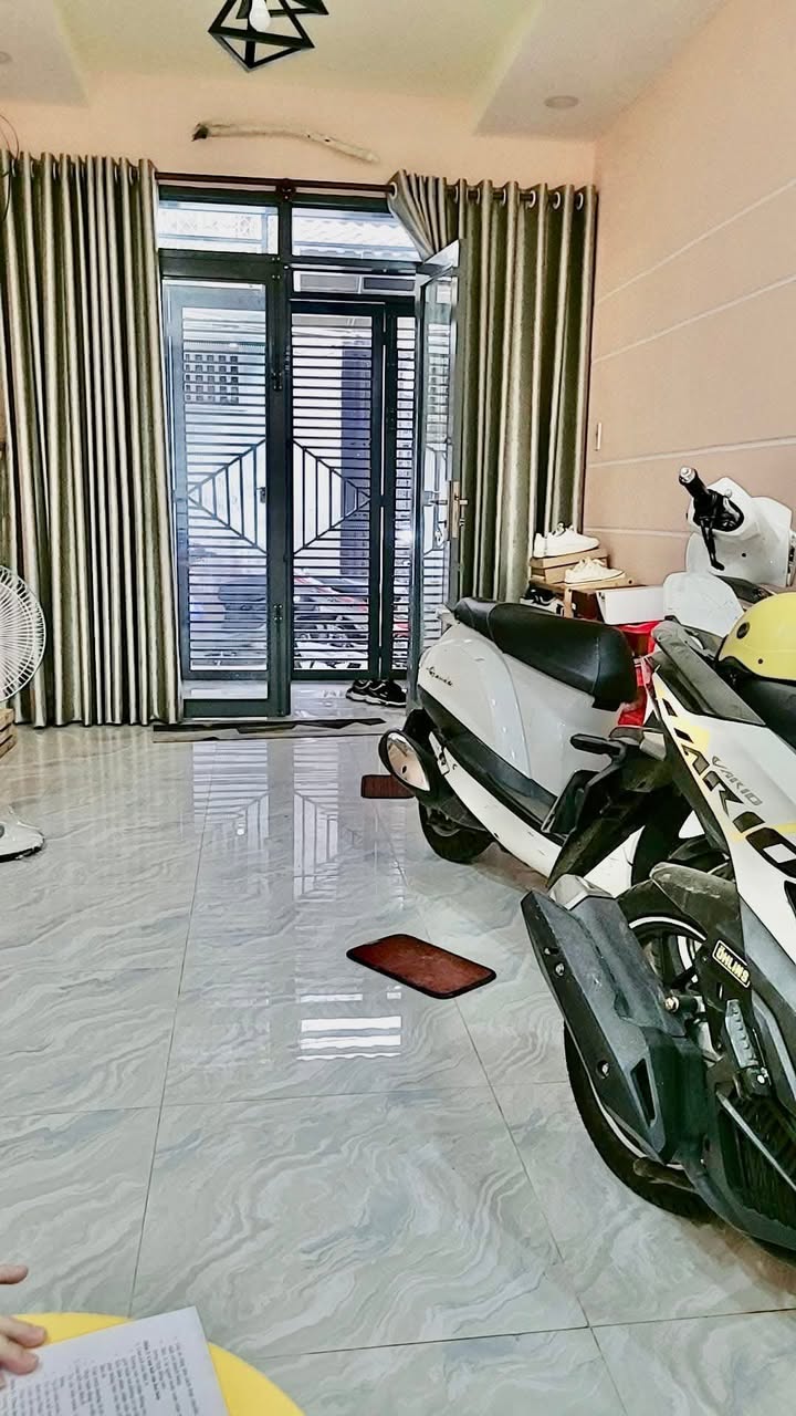 Nhà Phố 5 Tầng Nở Hậu Lê Hồng Phong Q10 - Kinh Doanh Đỉnh Cao