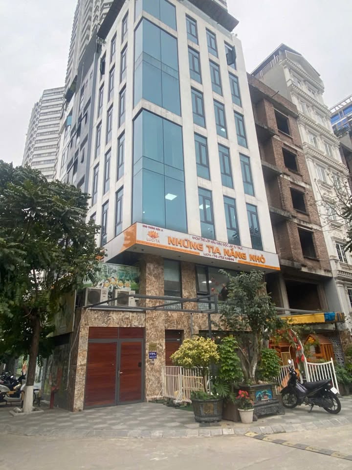 Văn phòng Xuân La, Tây Hồ 150m² - Vị trí trung tâm, sẵn sàng làm việc!