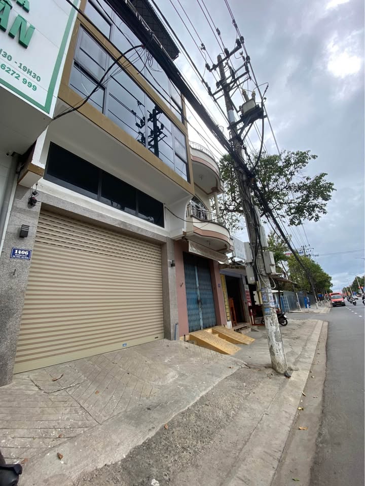 Nhà Phố Cho Thuê Đường 23/10 Nha Trang 107m² - Vị trí đắc địa!
