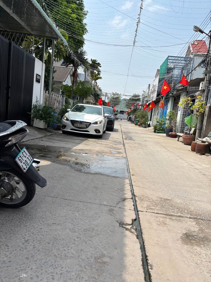 Nhà Tiền Chế Bình Chuẩn, Thuận An 100m² giá 3.28 tỷ - Hoạt động ngay!