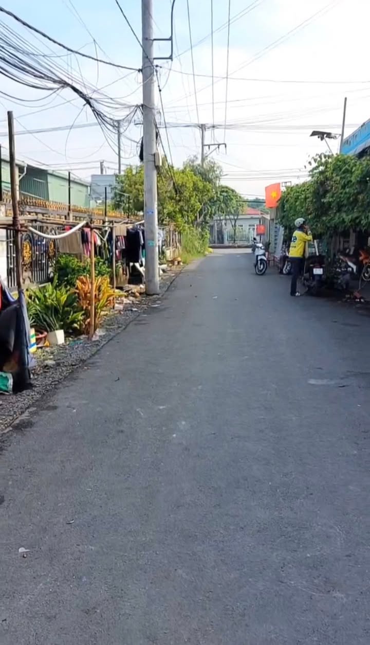 Nhà Mặt Tiền Đường Nhựa Lê Minh Xuân, Bình Chánh - 36.5m² Sổ Hồng Riêng