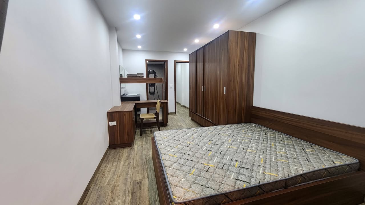 Nhà nguyên căn Ngõ 264 Âu Cơ, Tây Hồ - Full nội thất, 22 triệu/tháng