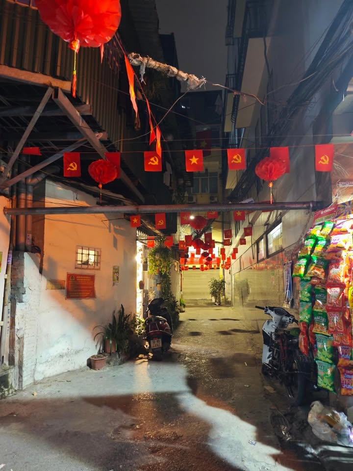 Nhà Tập Thể Thái Hà 20m² - Giá 1.1 Tỷ - Đầu Tư Sinh Lời