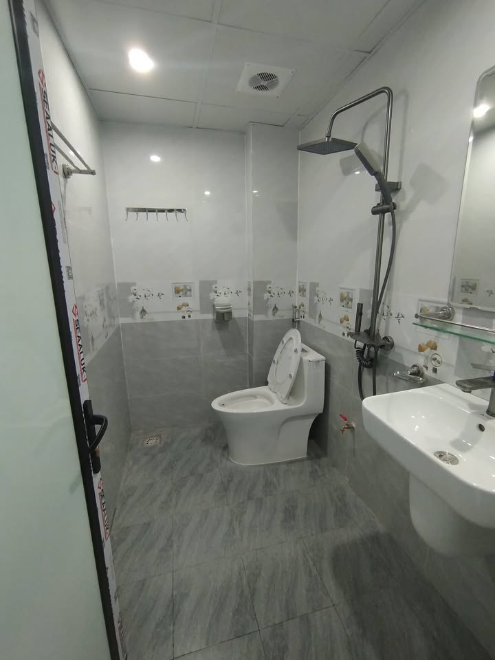 Cho thuê nhà 38m² 4 tầng, full nội thất, Hà Đông - Giá 7.5 triệu/tháng