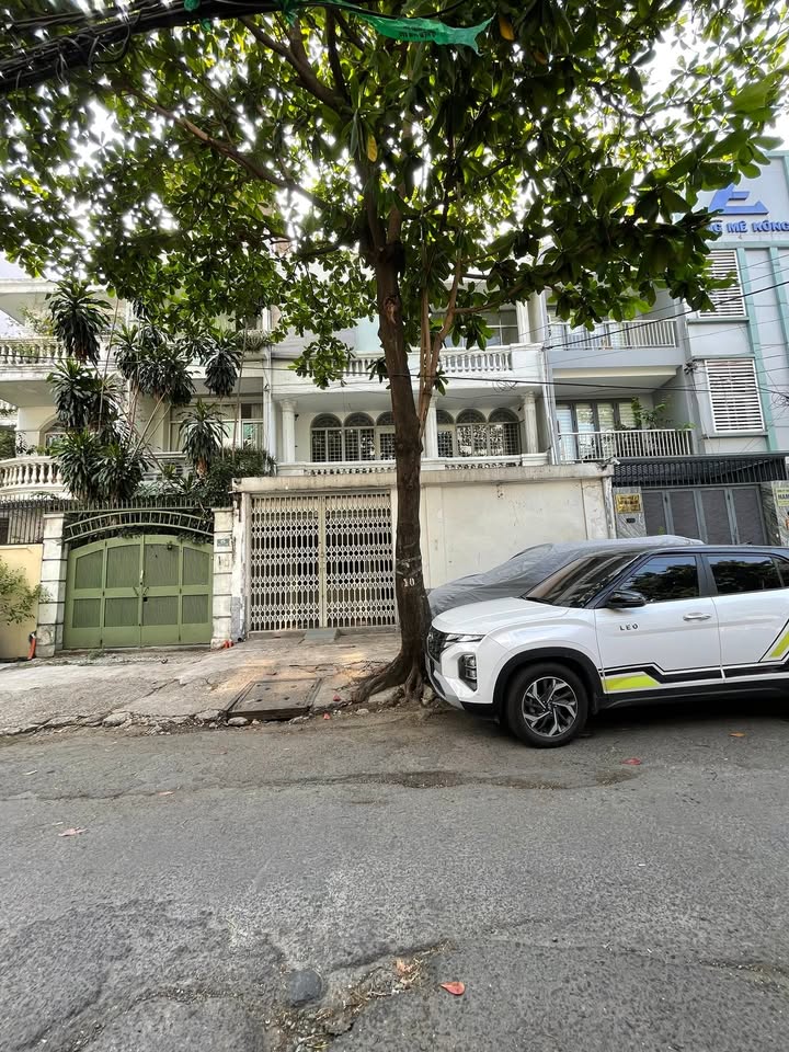 Nhà Nguyên Căn Mặt Tiền Hẻm Xe Hơi Mê Linh, Bình Thạnh - 160m²