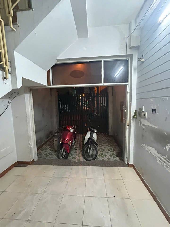 Nhà Phố Mặt Tiền Tân Bình 74m² - Mặt tiền kinh doanh đắc địa!