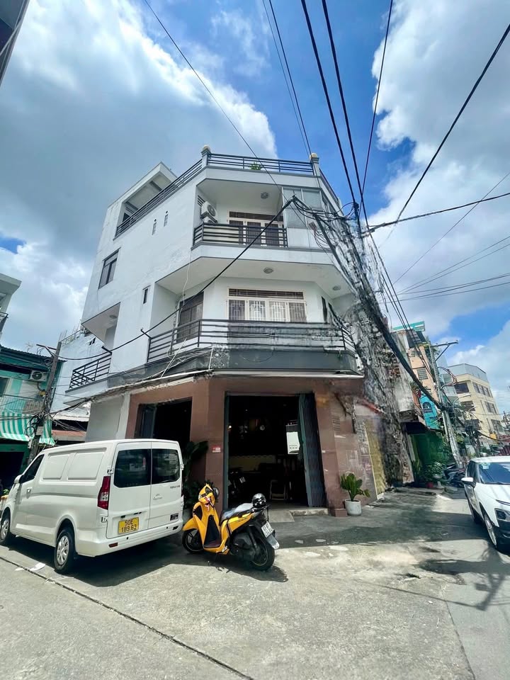 Mặt Bằng Góc 3 Mặt Tiền Đường Đội Cung, Q11 - 15 Triệu/Tháng