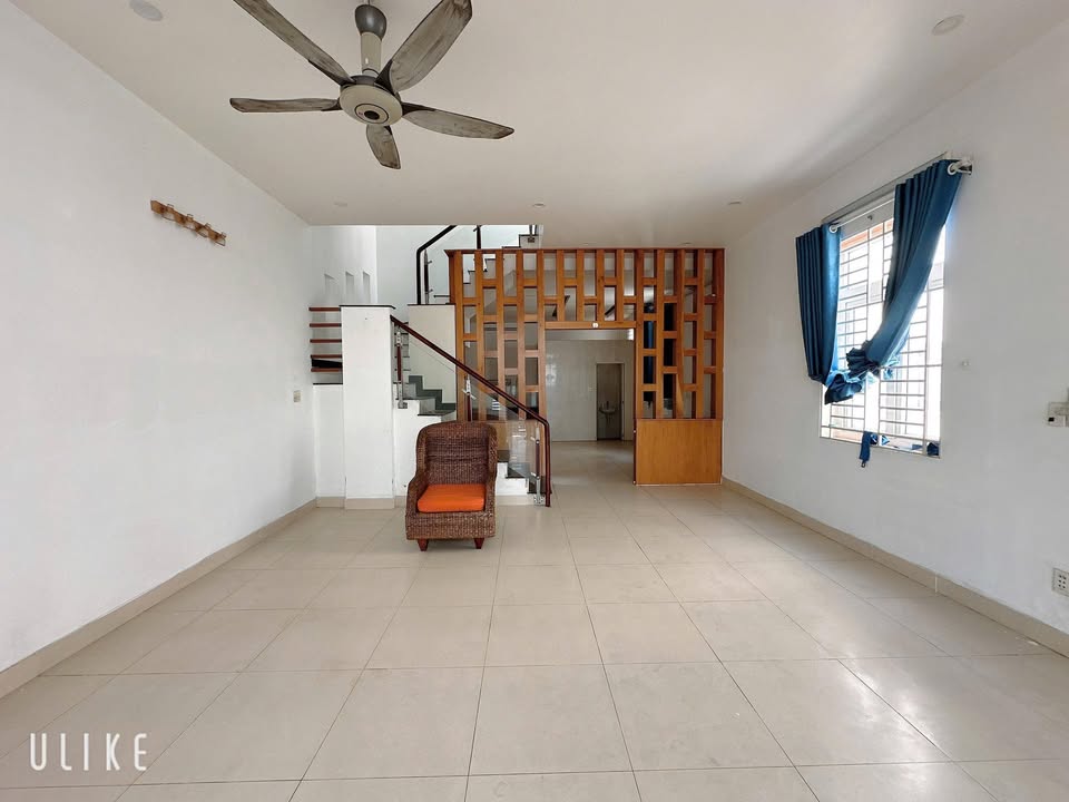 Nhà Góc 2 Mặt Tiền Hẻm Đường 339, TP. Thủ Đức - 230m² Giá 17 Triệu/Tháng