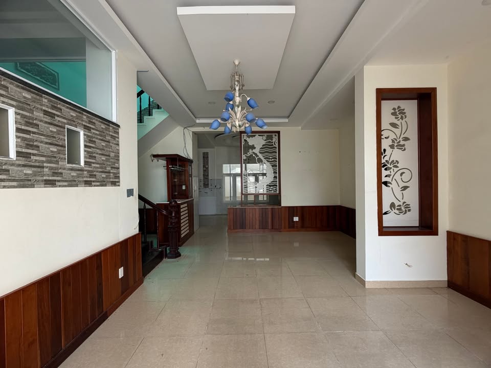 Nhà phố Thoại Ngọc Hầu, Tân Phú 240m² - Mặt tiền kinh doanh đắc địa!