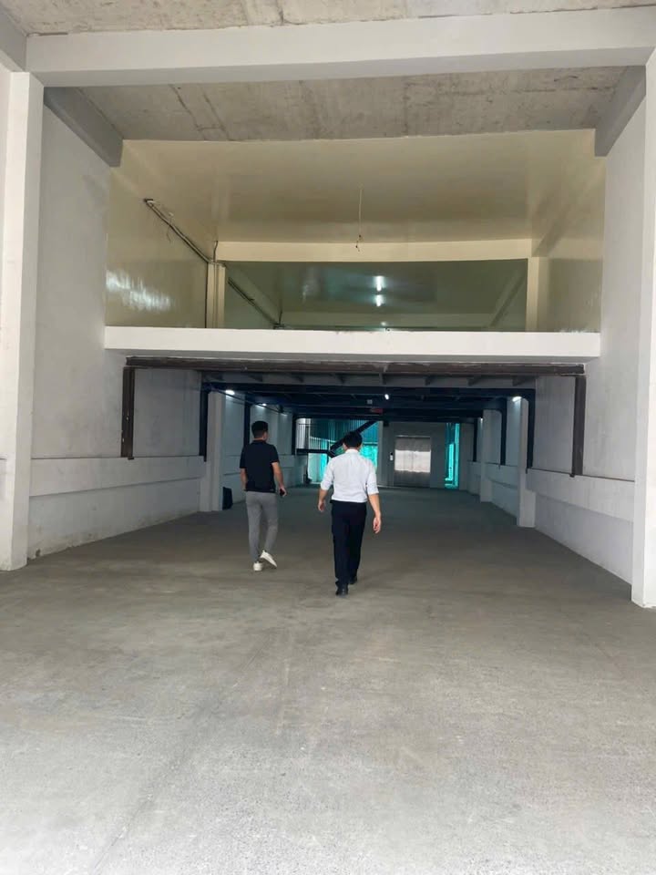 Tòa nhà thương mại Đường số 5 Bình Tân 350m² - Vị trí đắc địa, kinh doanh ngay!