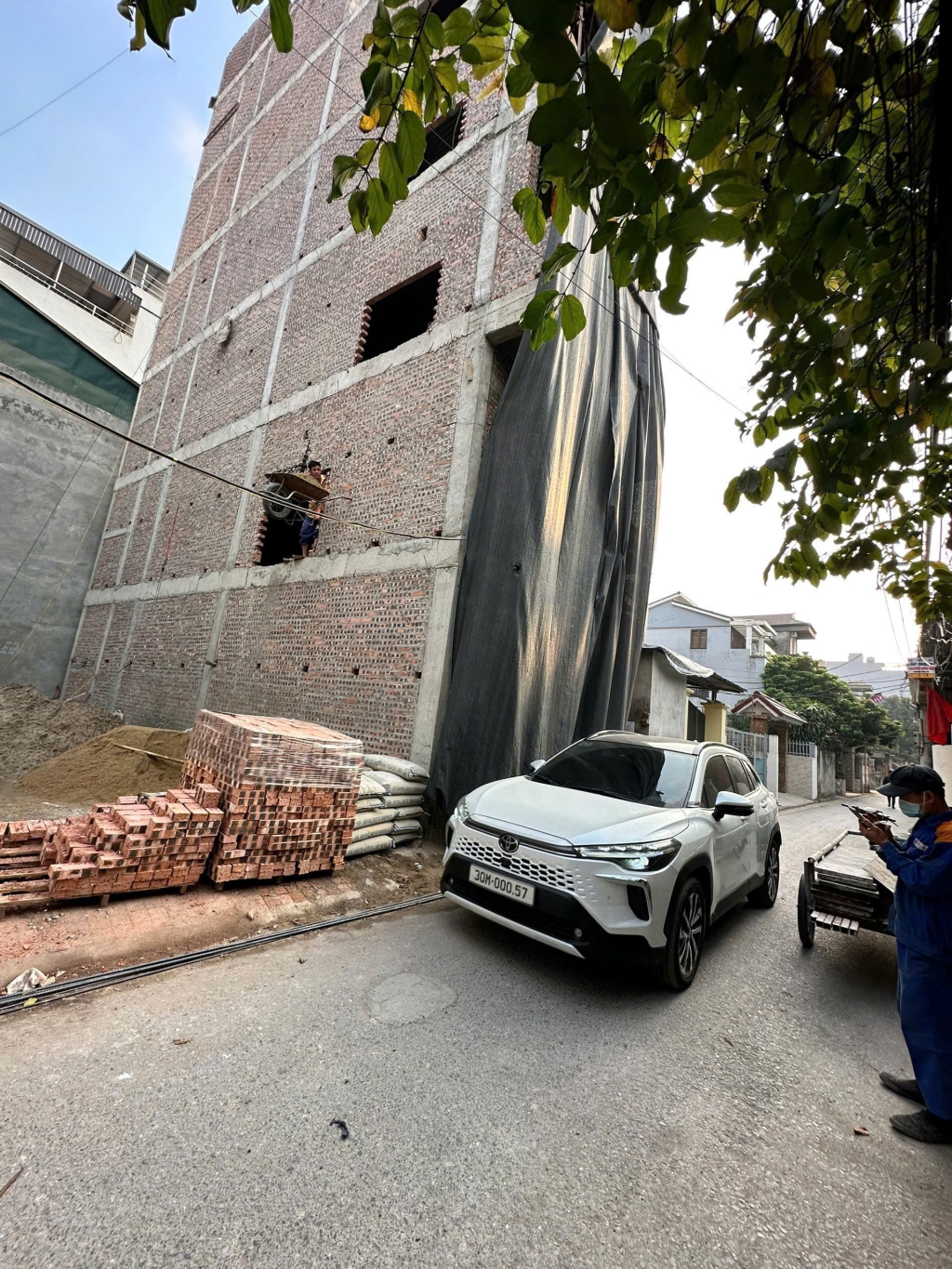 Nhà 60m² Long Biên - Sổ đỏ chính chủ, gần chợ, Vingroup, giá 14.85 tỷ