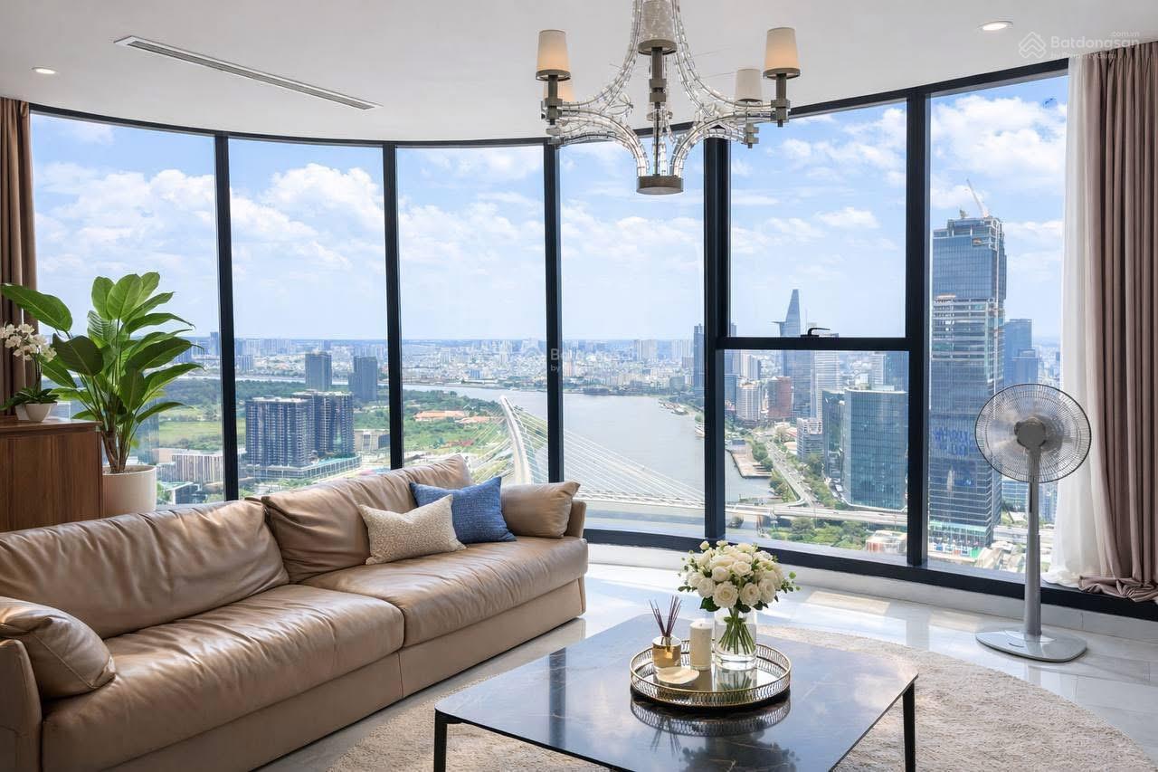 Bán Gấp 3 Căn Vinhomes Golden River Q1 - View Đẹp, Sổ Hồng Sẵn Sàng