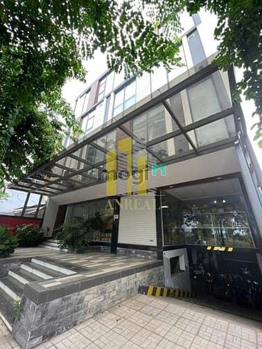 Tòa Nhà Văn Phòng Mặt Tiền Đồng Văn Cống 900m² - Giá 140 Triệu/Tháng