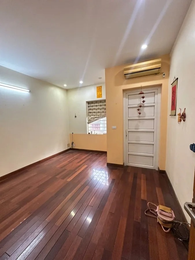 Nhà 5 Tầng Gara Ô Tô Hồ Lâm Du - Long Biên 48m² - Giá 14.5 Tỷ