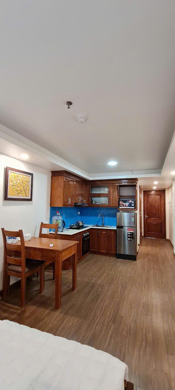 Phòng cho thuê 20m² Lạc Long Quân, Tây Hồ - Vị trí đẹp, sẵn sàng ở ngay!