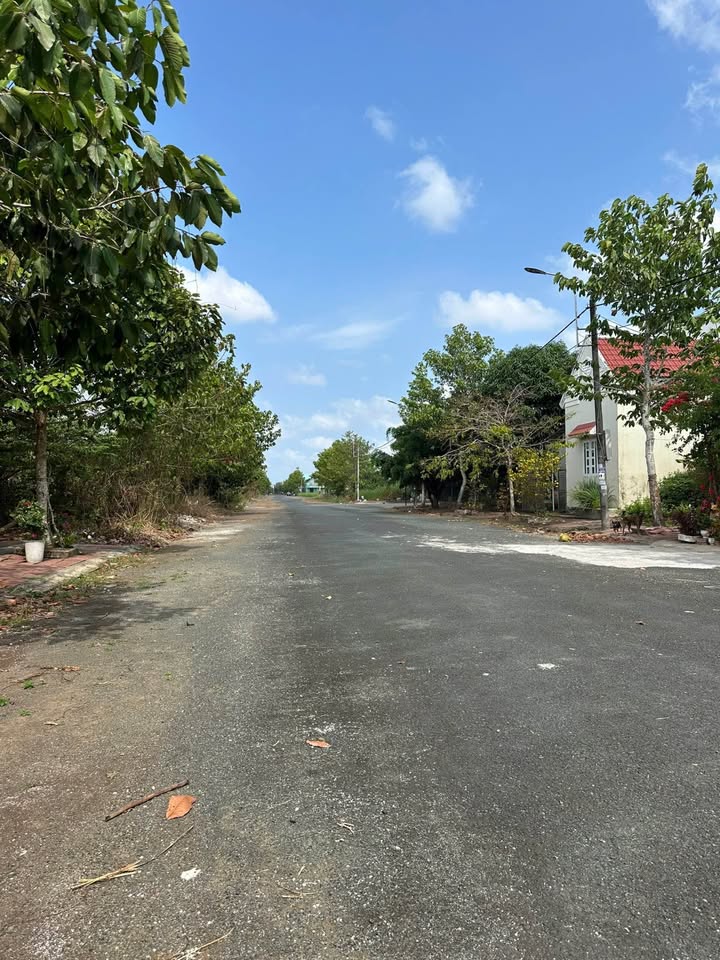 Bán Nền Phường Tân Xuyên, Cà Mau - 121.5m² Full Thổ Cư, Giá 950 Triệu