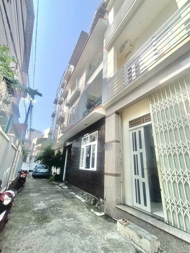 Nhà Riêng Vĩnh Hải Nha Trang 87m² giá 11 tỷ - Vị trí đẹp, ô tô tận cửa!