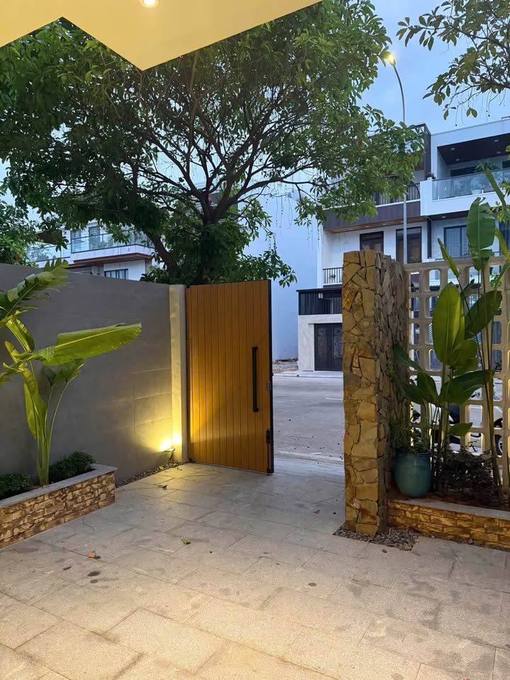 Nhà KĐT Mỹ Gia Nha Trang 100m² - Full Nội Thất, Sẵn Sàng Ở Ngay!